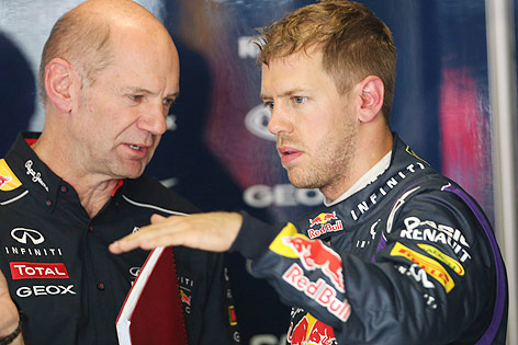 Sebastian Vettel und  Adrian Newey, technischer Direktor von Red Bull Racing